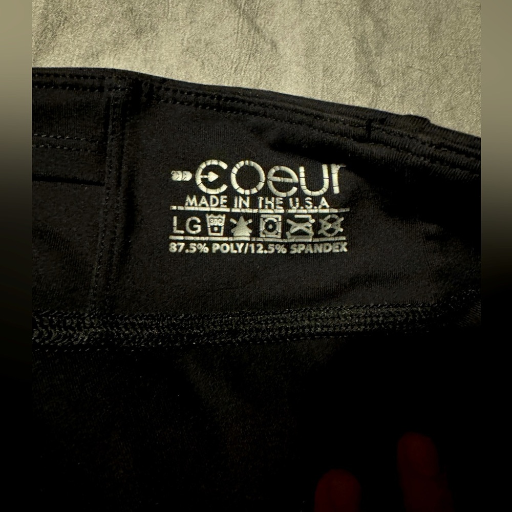 Large Coeur Capri pants.